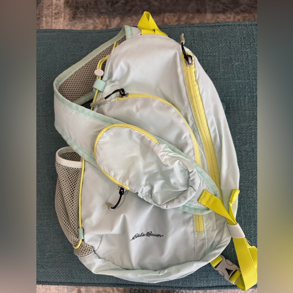 Eddie Bauer single strap sling pack